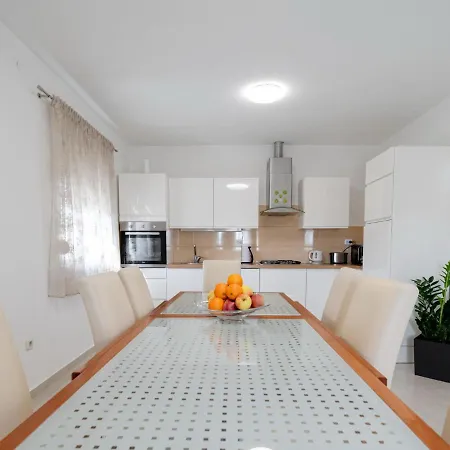Casa de Férias Laura By Interhome *